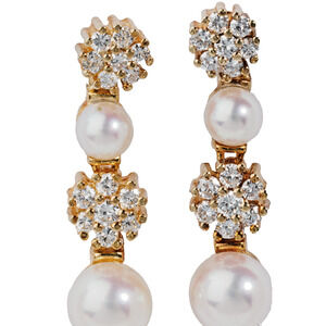 14K yellow gold earrings with twenty-eight round brilliant cut diamonds,G/ VSI